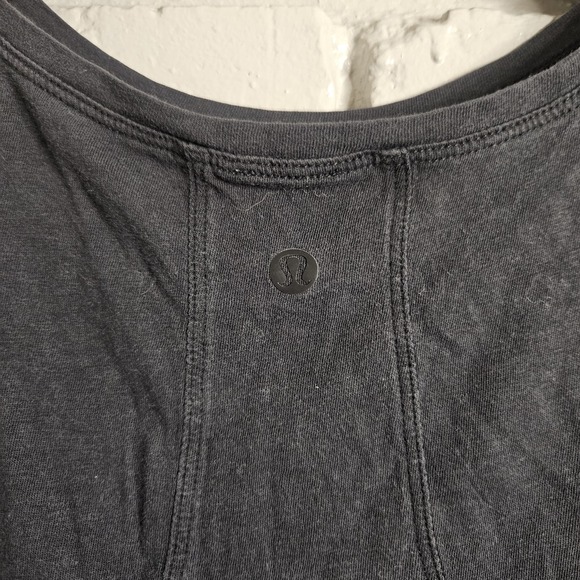 Lululemon Womens Shirt 8 Muscle Love Crop Tank Expression Black - Picture 4 of 6